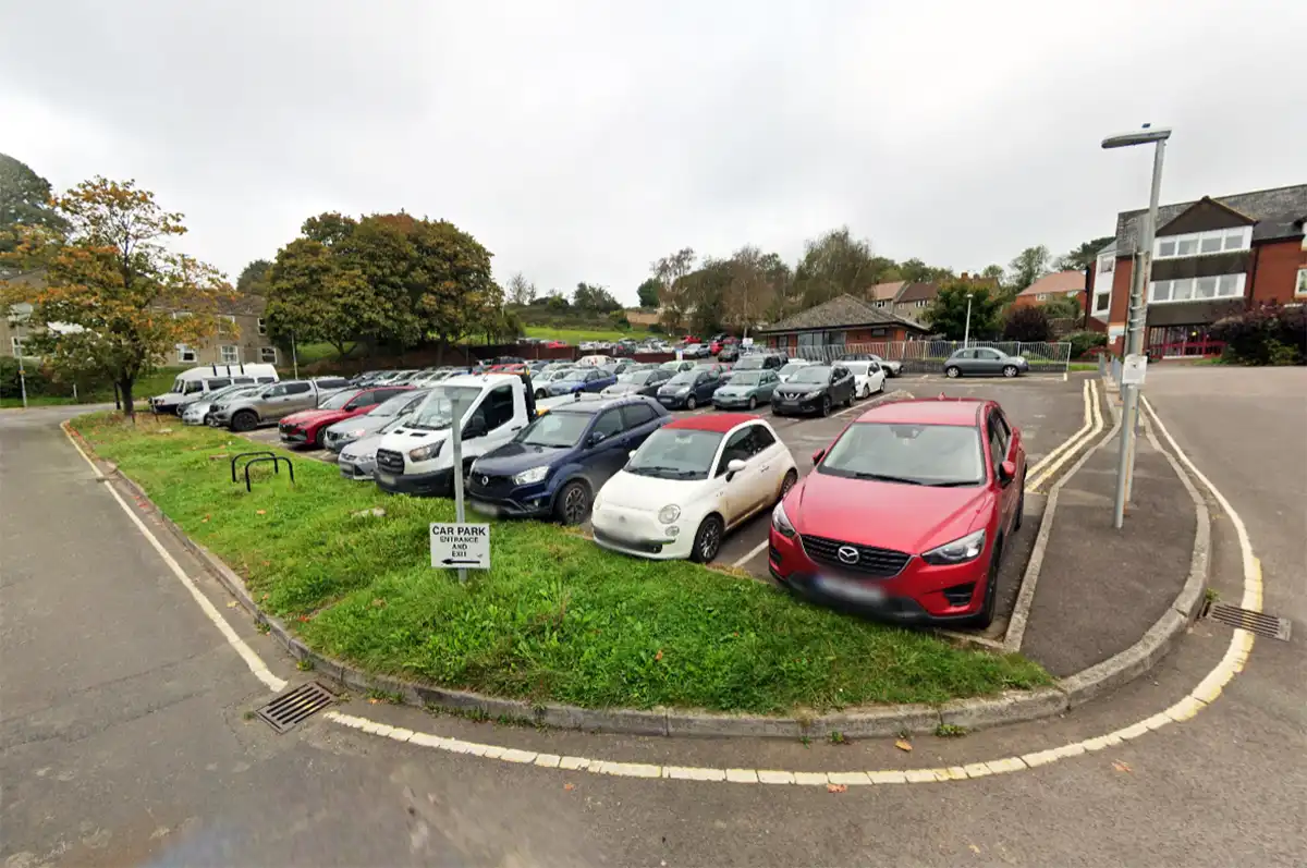 Free Christmas parking scrapped in Somerset amid 'financial emergency