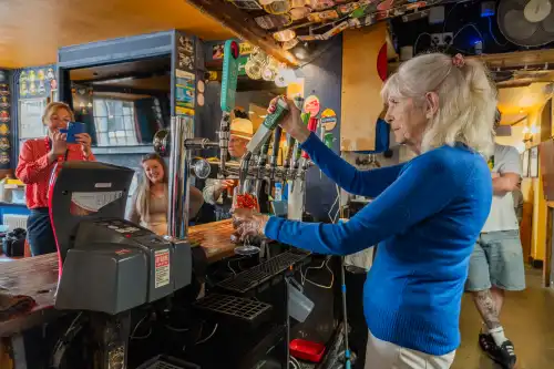 Shirley showing you never forget how to pull a pint