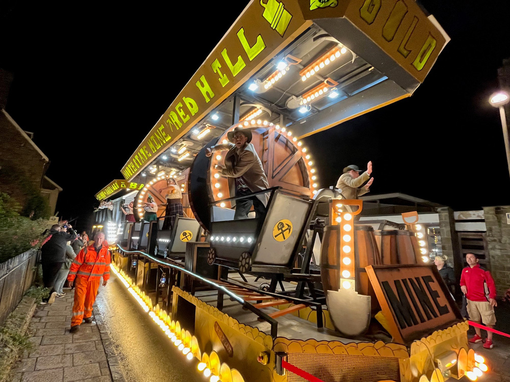 Pictures courtesy of Phil Cutler Photography and Gillingham Carnival.