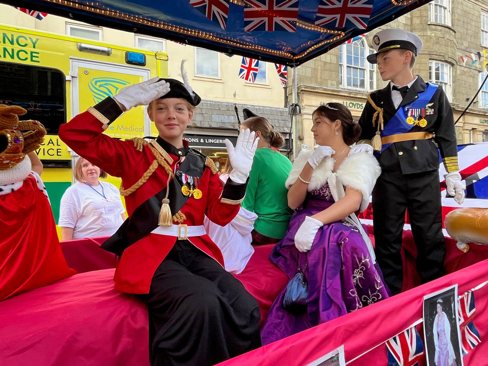 Pictures courtesy of Phil Cutler Photography and Gillingham Carnival.