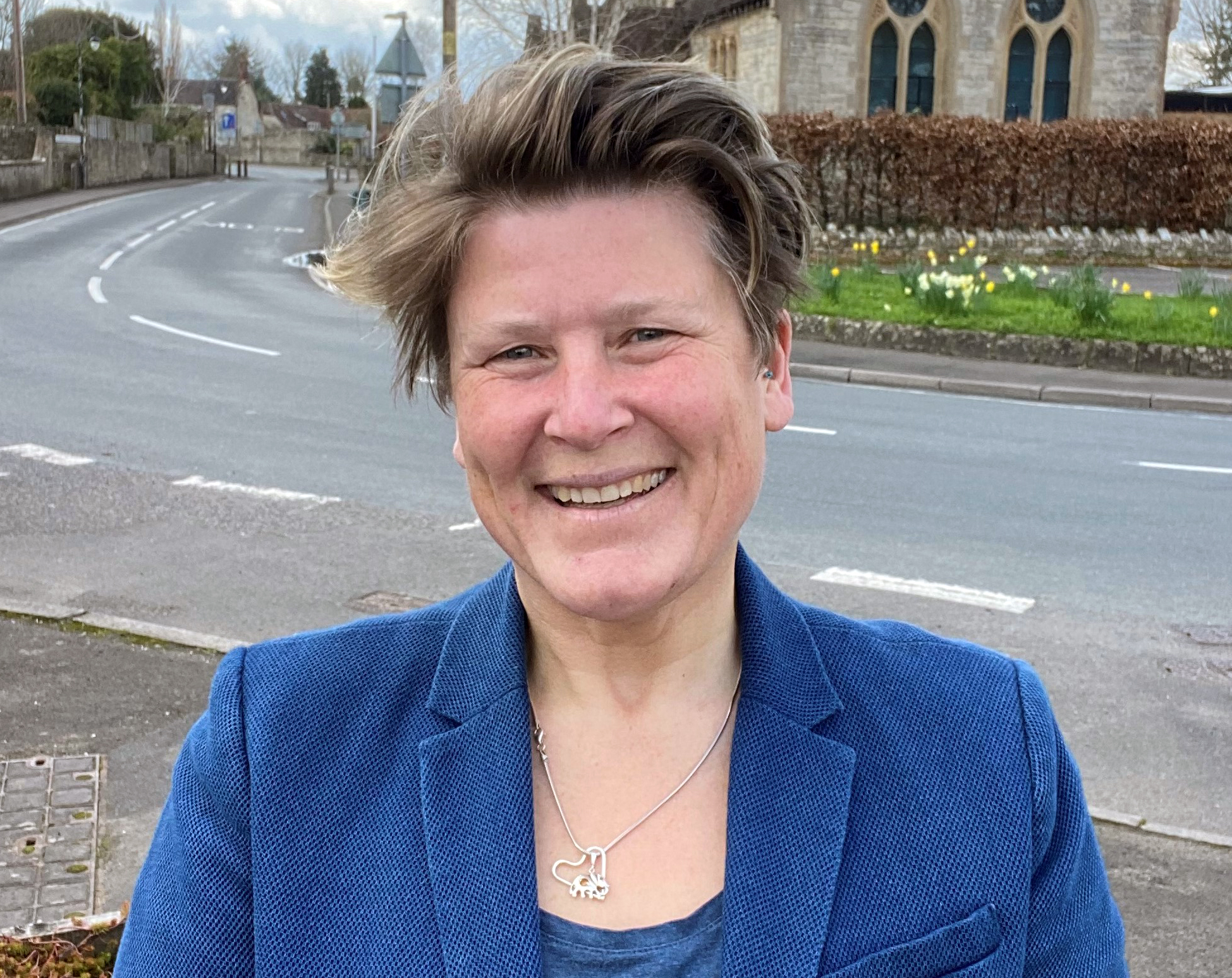 Sarah Dyke, the Lid Dem prospective parliamentary candidate for Somerton and Frome, has called on Mr Warburton to stand down